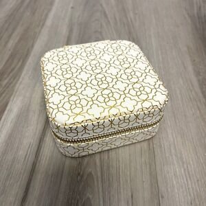 Kendra Scott Jewelry Box Women's OS White Gold Filigree Travel Square Zip Case